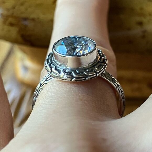 Authentic Moissanite Sterling Silver Ring Size 7 - Picture 2 of 9